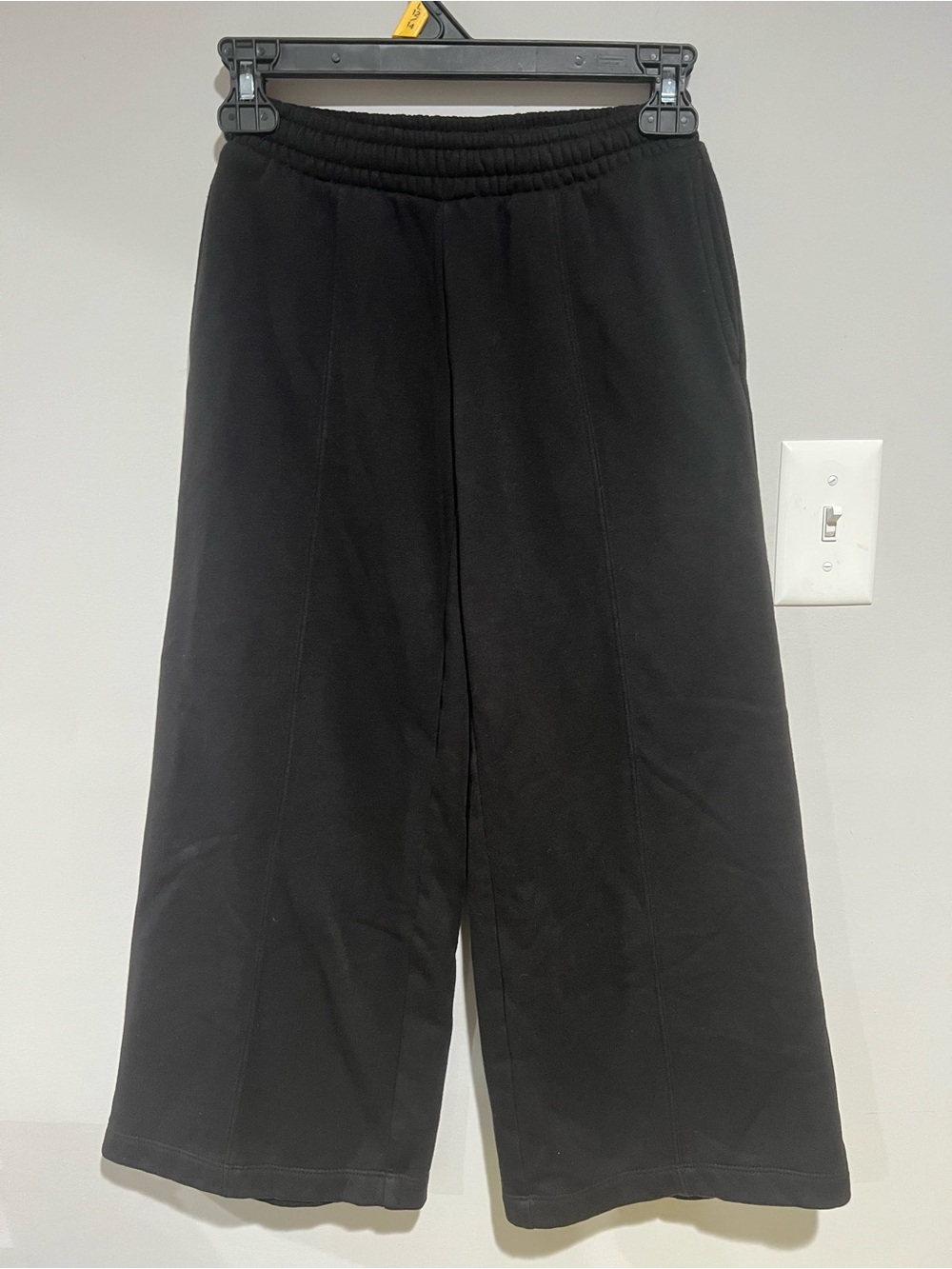 Girls Black wide-leg sweatpants, size: M(8)